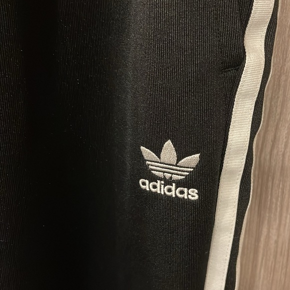 ADIDAS ORIGINALS
Black Adicolor Boyfriend Track Pants Size XXS - Picture 9 of 13